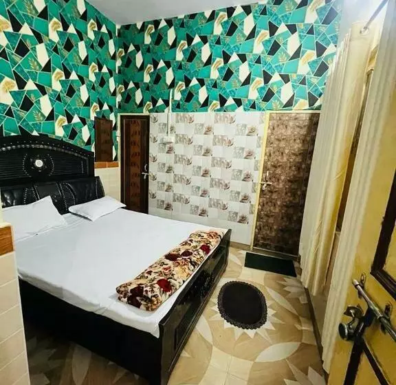 پانسیون Maa Gauri Paying Guest House