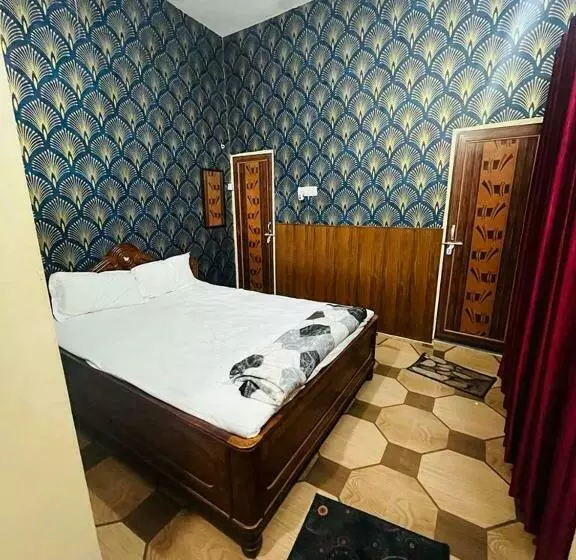 پانسیون Maa Gauri Paying Guest House