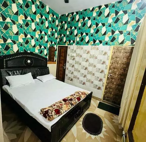 پانسیون Maa Gauri Paying Guest House