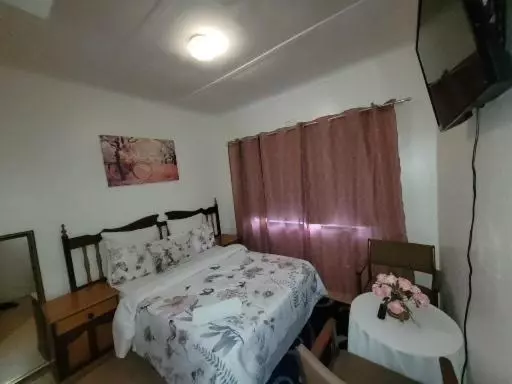 Majatalo Zenith House Boston Self Catering Accomodation
