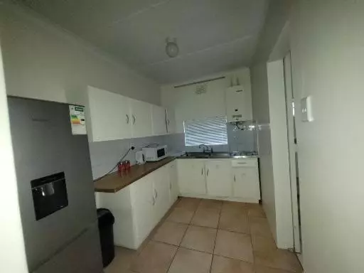 Majatalo Zenith House Boston Self Catering Accomodation