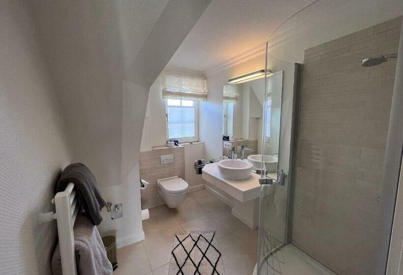 Wellenreiter Am Meer