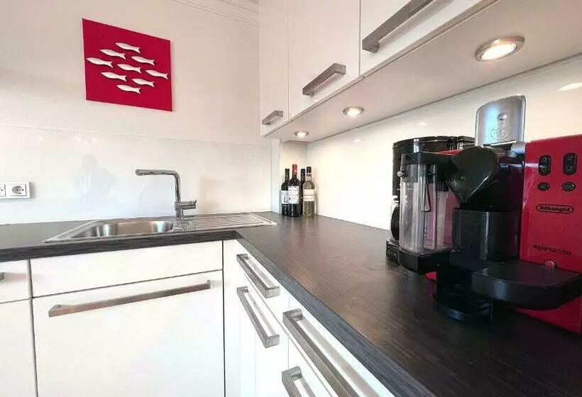 Wellenreiter Am Meer