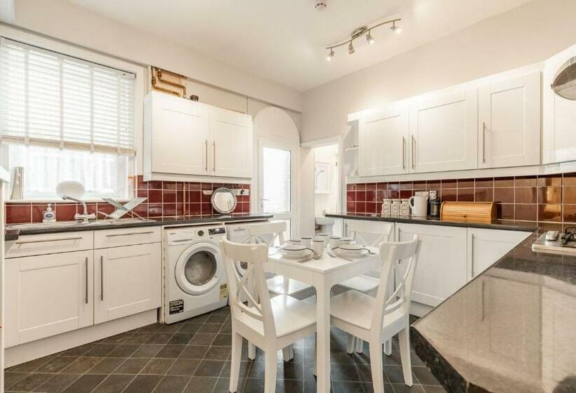 Host & Stay Cromer Town, Apartment 1