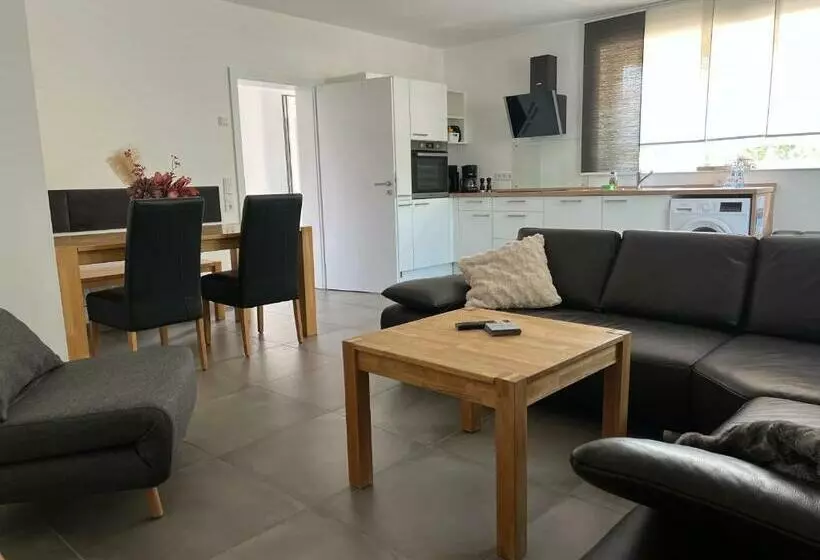 Barrierefreie Ferienwohnung In Winterscheid Nahe Köln Bonn Bis 4 Personen Mit Netflix Und Mehr