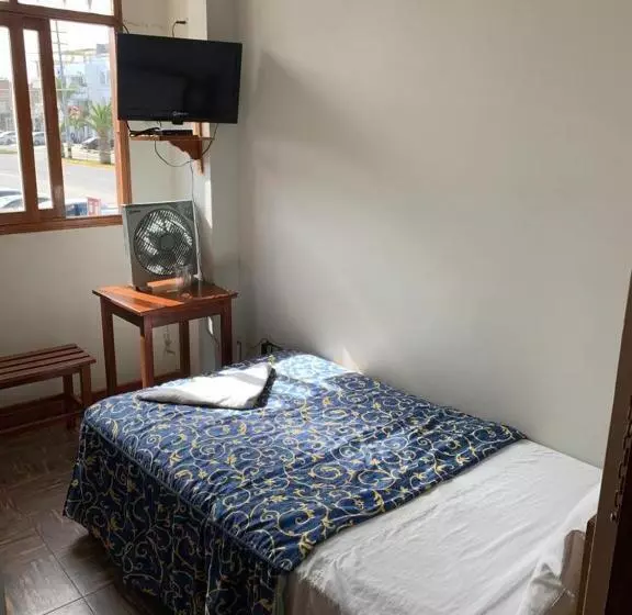 پانسیون Hostal El Amigo