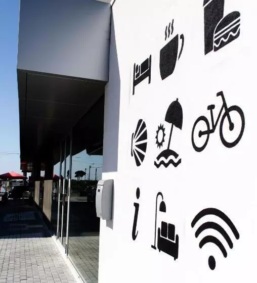 ユースホステル Marinhas Bed & Breakfast