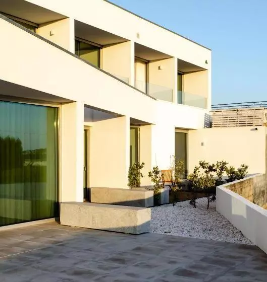 ユースホステル Marinhas Bed & Breakfast