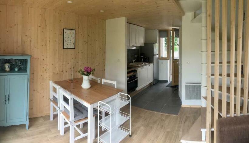 Gite La Chouette Bicoque, Petite Maison Rénovée En Bois Une Chambre, Une Mezzanine En Bord De Rance