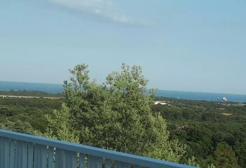 Jolie Villa Dans Un Endroit Paisible, à 3 Mn De La Mer Et De La Montagne