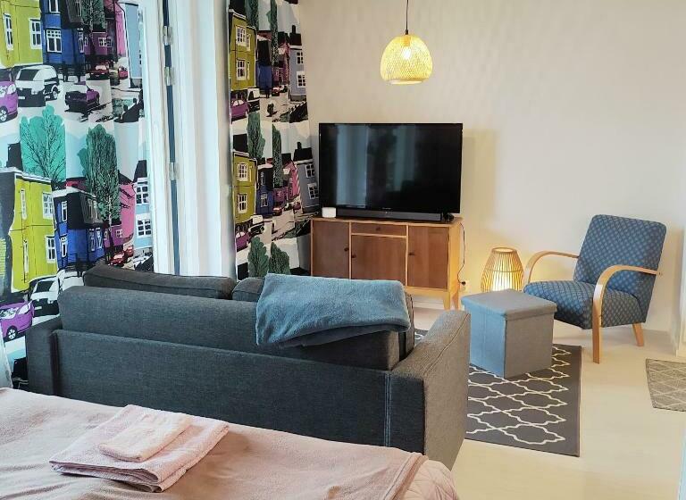 Lovely New City Apartment All Amenities