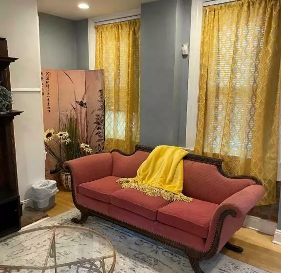 Northern Liberties Retreat