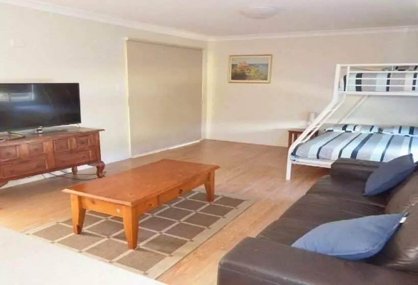 ペンション Amberlee House   Bring Your Own Linen