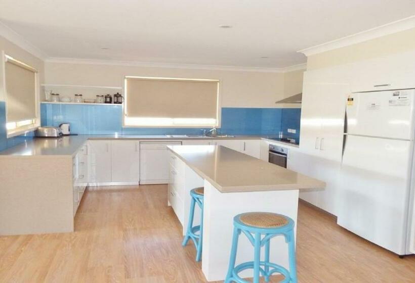 펜션 Amberlee House   Bring Your Own Linen