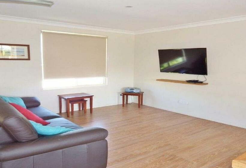 펜션 Amberlee House   Bring Your Own Linen