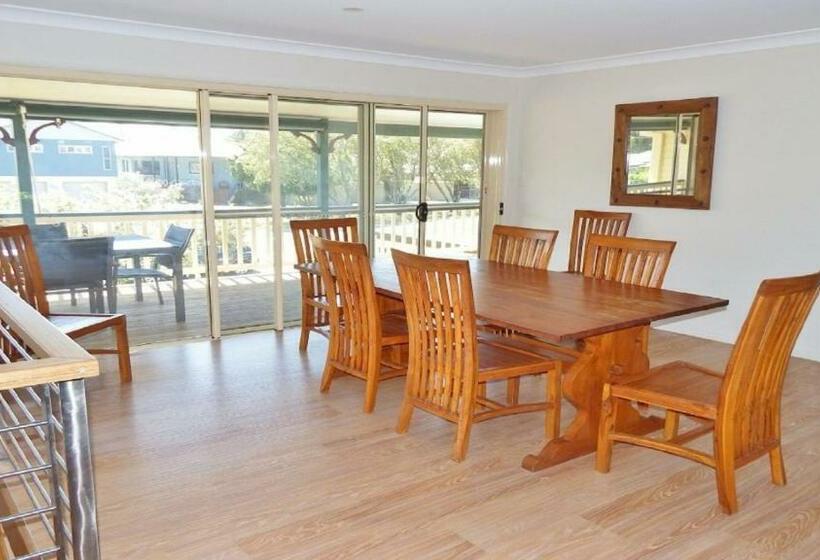 펜션 Amberlee House   Bring Your Own Linen