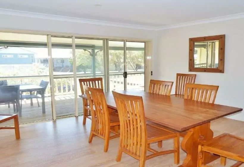 ペンション Amberlee House   Bring Your Own Linen