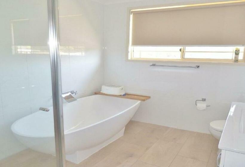 펜션 Amberlee House   Bring Your Own Linen