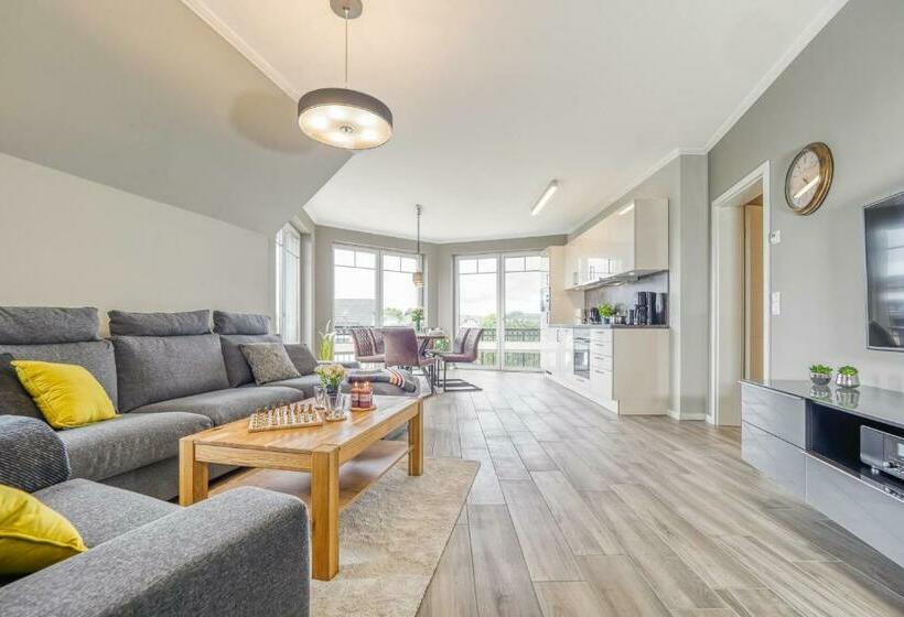 Strandstraße 16 Wohnung 6