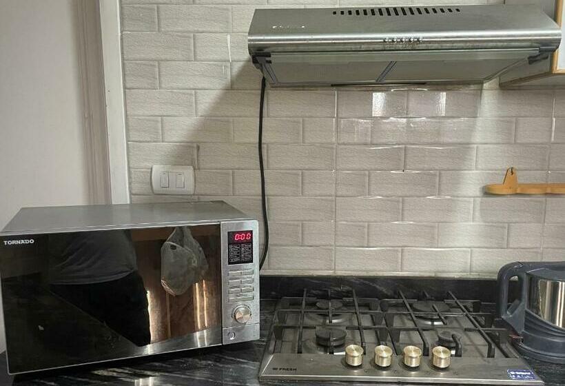 شاليه غرفتين ع البحر بقريه اندلسيه مرسي مطروح