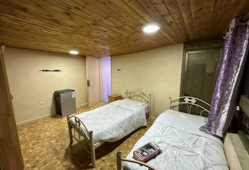 تختخواب و صبحانه Rose House