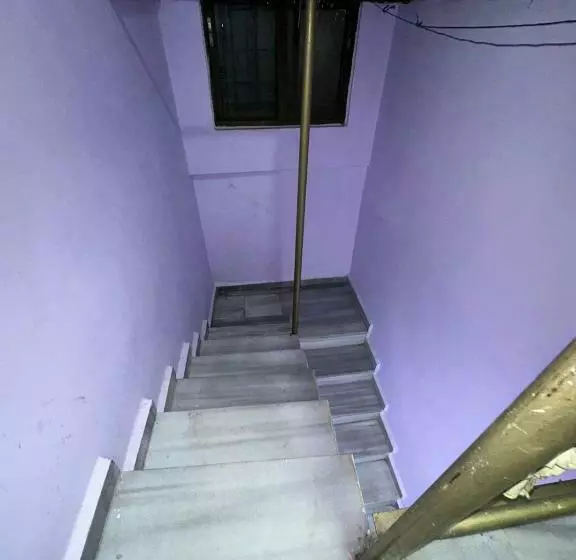تختخواب و صبحانه Rose House