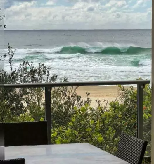 Cabarita Beach 3 Bed Apt Beach Front With Resort Pools & Spa