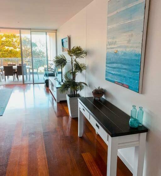 Cabarita Beach 3 Bed Apt Beach Front With Resort Pools & Spa