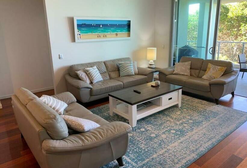 Cabarita Beach 3 Bed Apt Beach Front With Resort Pools & Spa