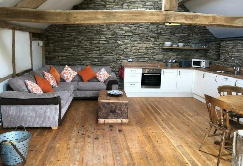 Hay Barn, Penrheol Farm, Unique Barn Conversion