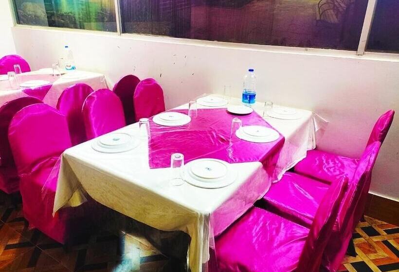 هتل White Rose Suites Ltd