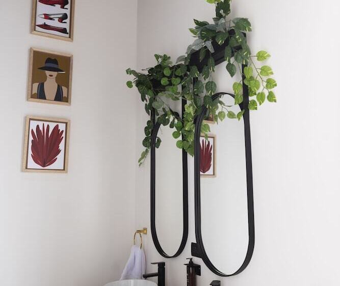 Royal Living Poblado