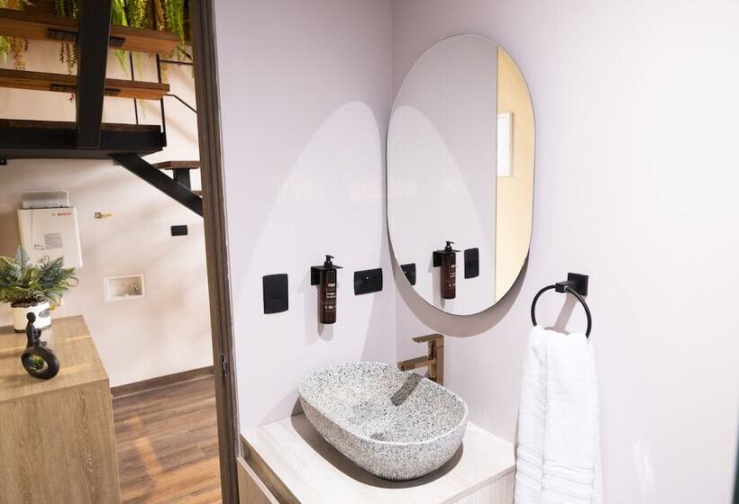 Royal Living Poblado