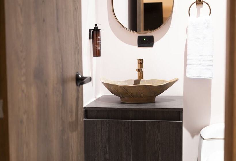 Royal Living Poblado