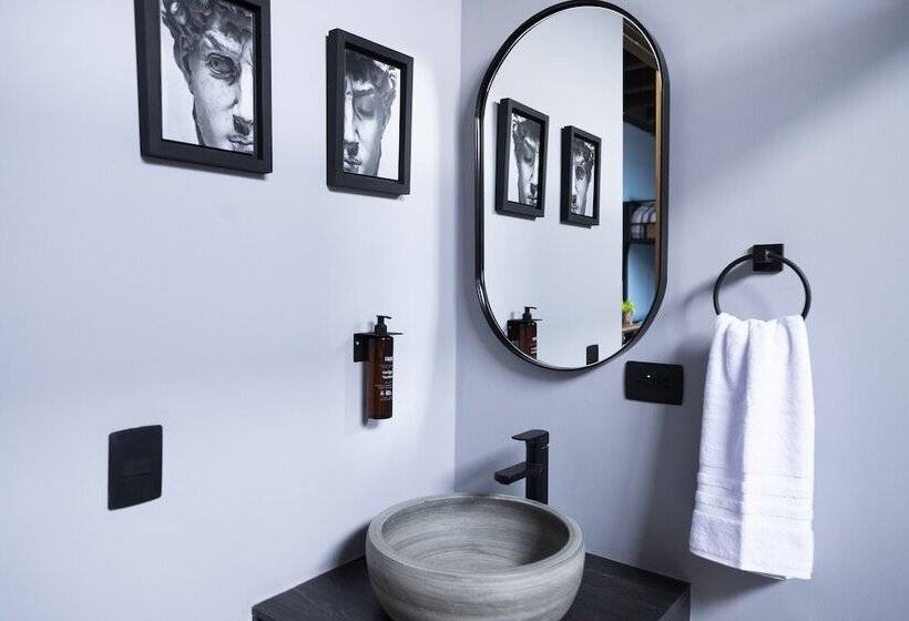 Royal Living Poblado