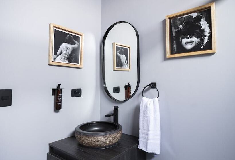 Royal Living Poblado