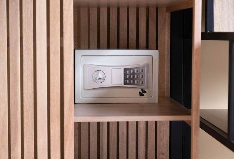 Royal Living Poblado