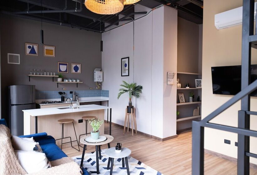 Royal Living Poblado