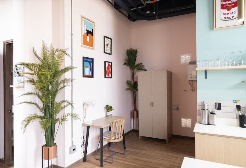 Royal Living Poblado