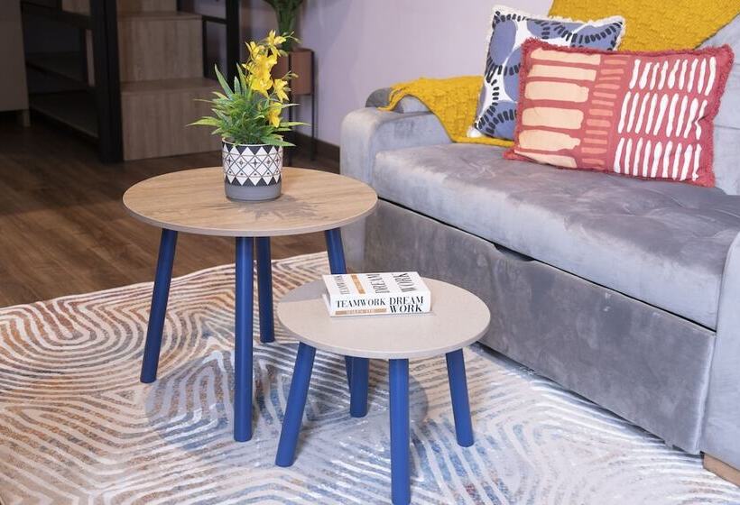 Royal Living Poblado