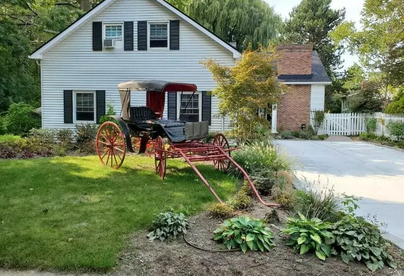 تختخواب و صبحانه Upper Canada Coach House