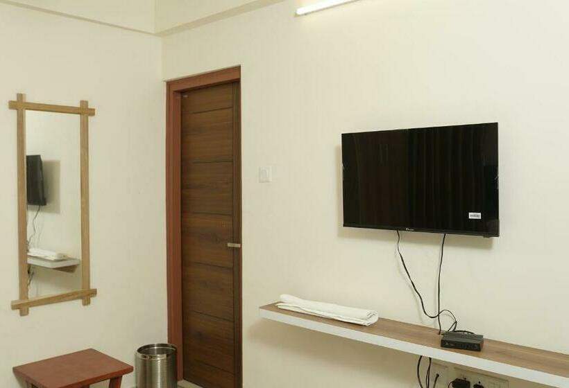 فندق Cj Grande Business