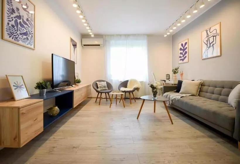 Thunderstorm Spacious 2br Apt At Piata Romana