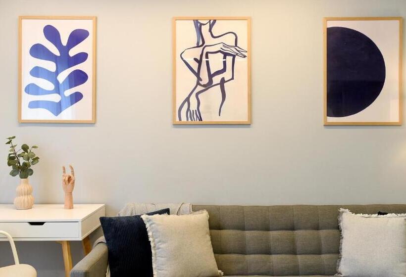 Thunderstorm   Spacious 2br Apt At Piata Romana