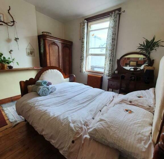 بنسيون The Exchange Buildings