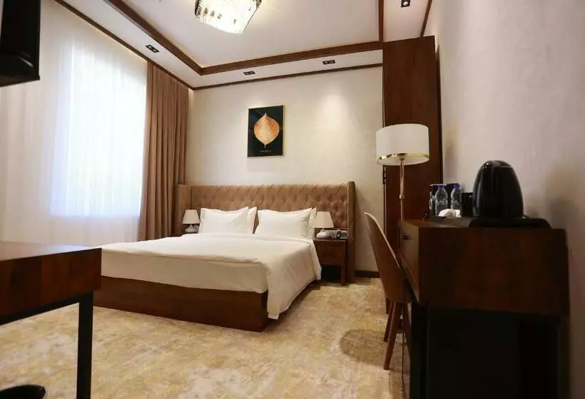 Regal Hotel By Grand