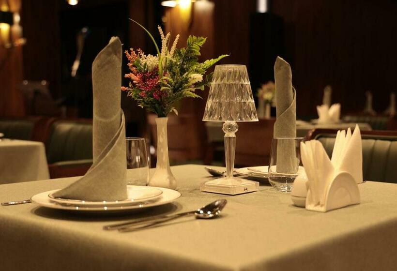 Regal Hotel By Grand