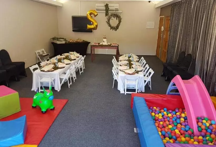 Cornerstone Guest Lodge