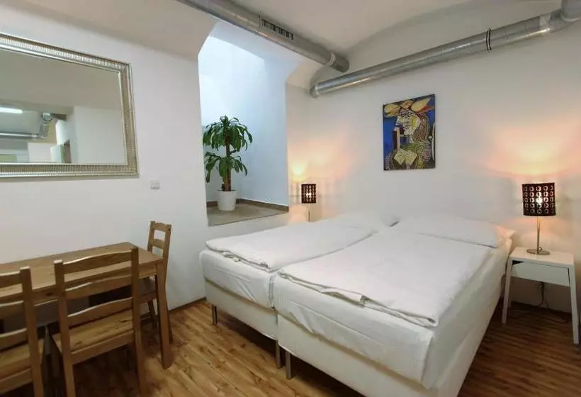 Hostel Marabou Prague