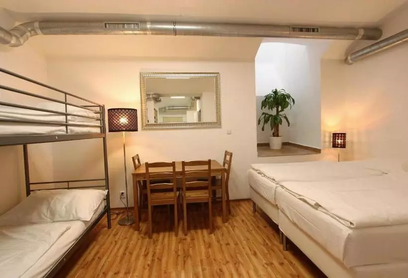 Hostel Marabou Prague